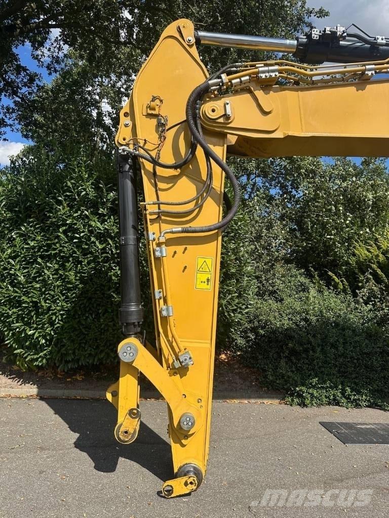 CAT 352 حفارات زحافة