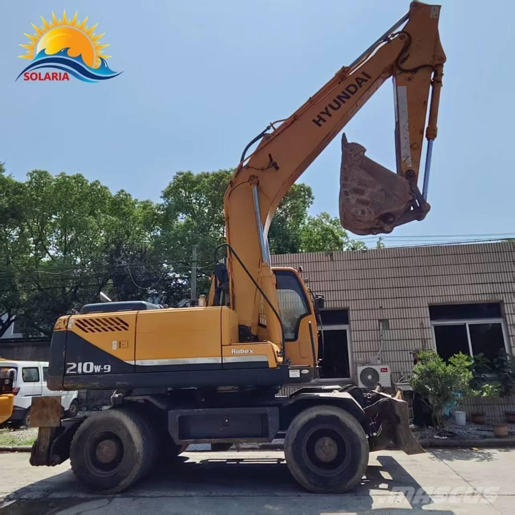 Hyundai R210W-9 حفارات بعجل