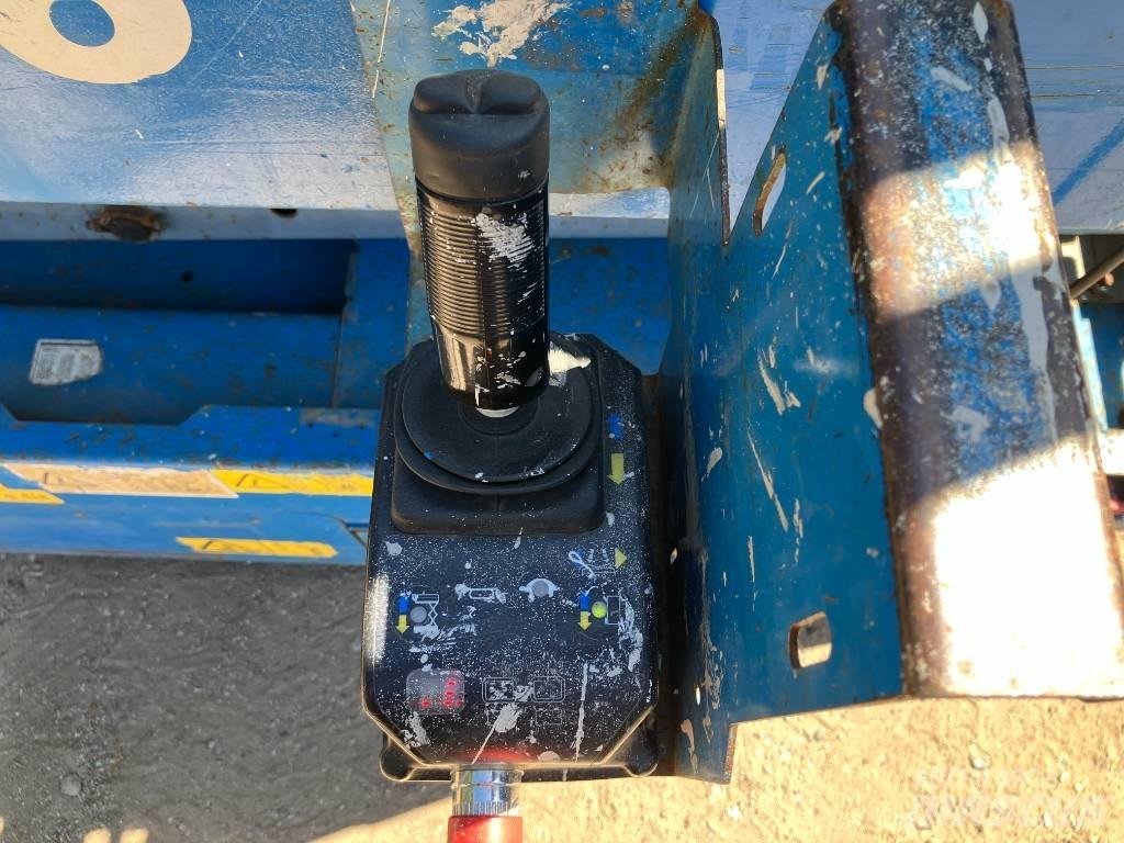 Genie GS 2646 رافعات مقصية الشكل