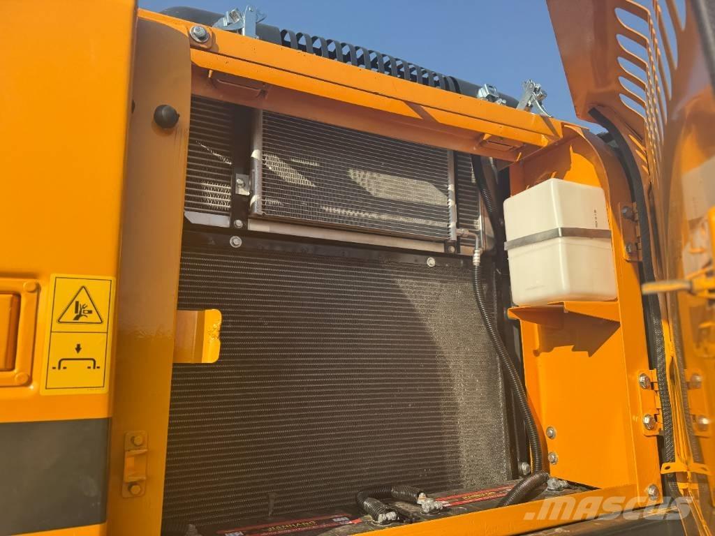 Hyundai HX 220 حفارات زحافة