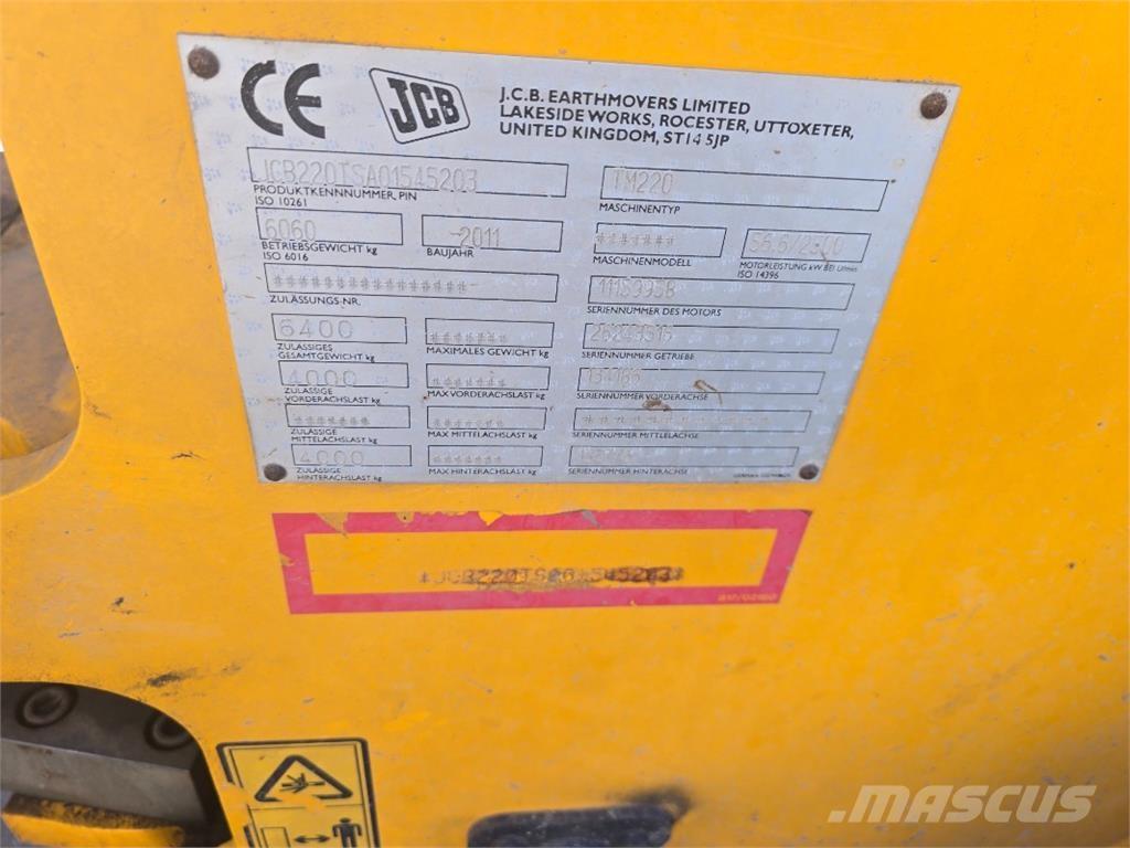JCB TM 220 لوادر بعجل