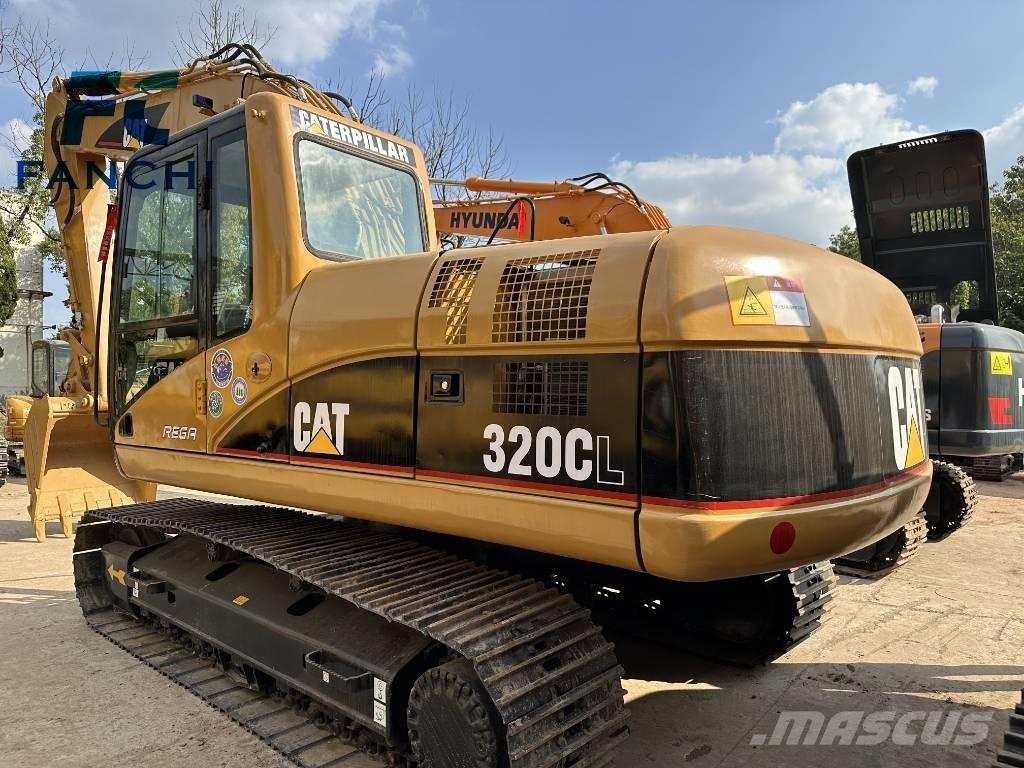 CAT 320 C L حفارات زحافة