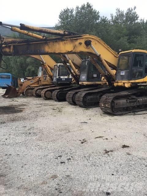 Komatsu 450 حفارات زحافة