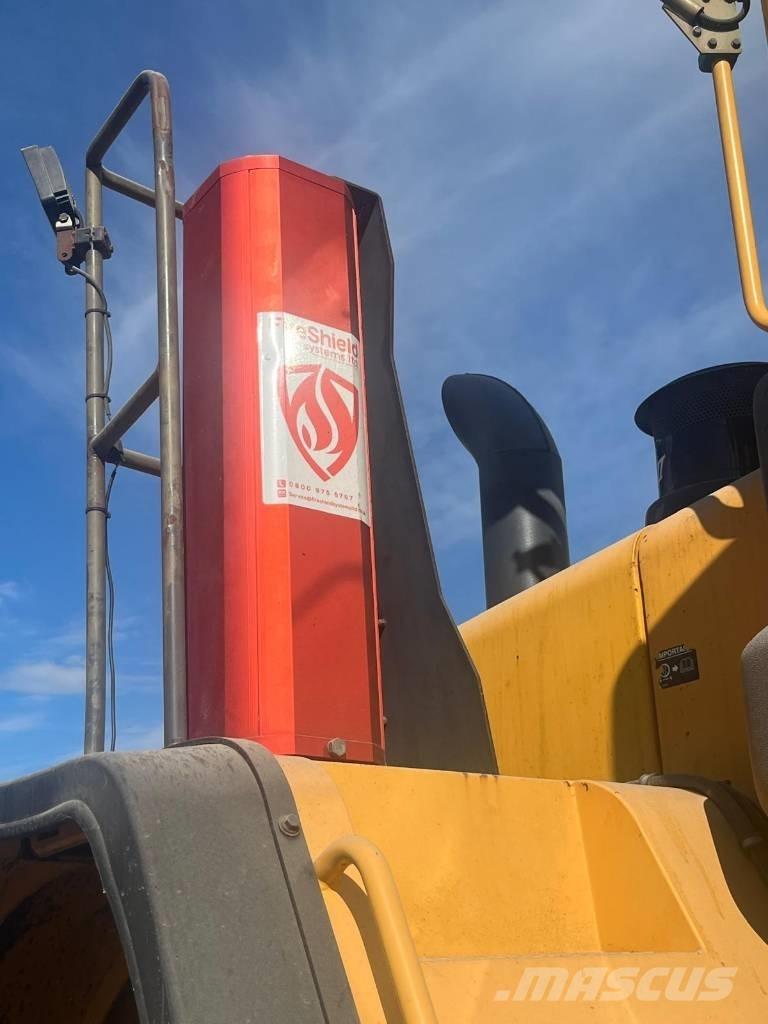 Volvo L 180 E HL لوادر بعجل