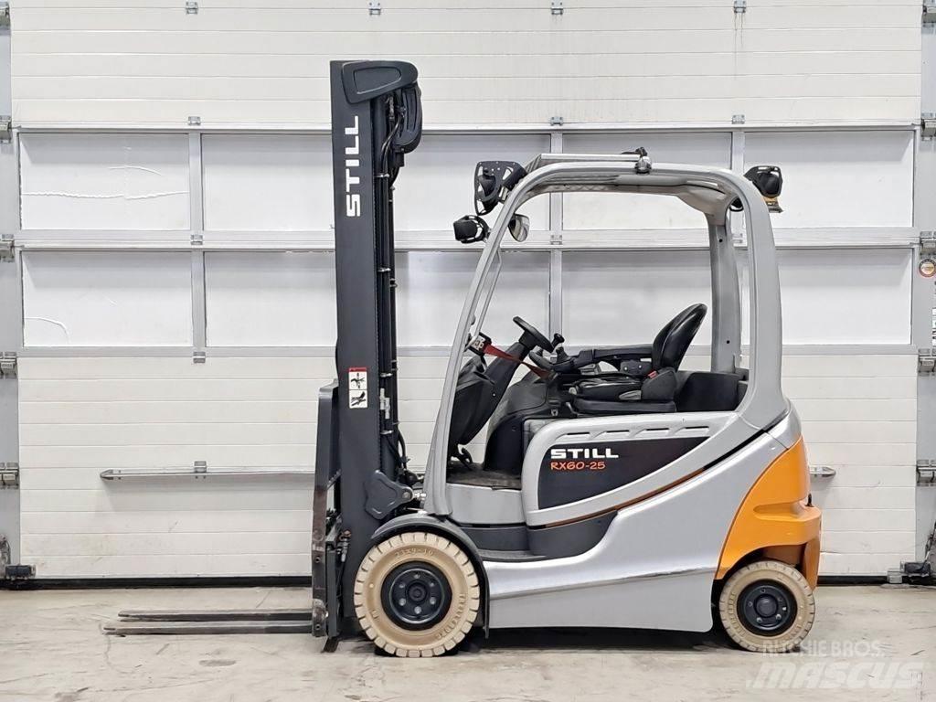 Still RX60-25 شاحنات ذات رافعات شوكية تعمل بالكهرباء