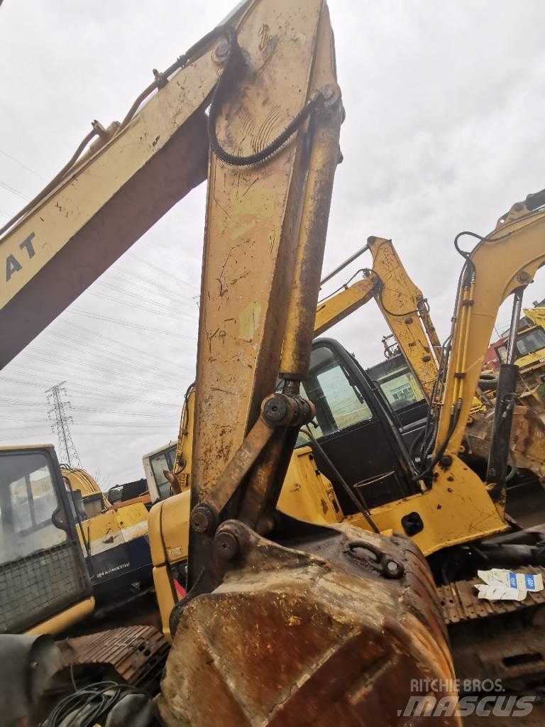 CAT E 120 B حفارات زحافة