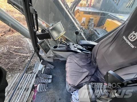 Volvo ECR 235 E حفارات زحافة