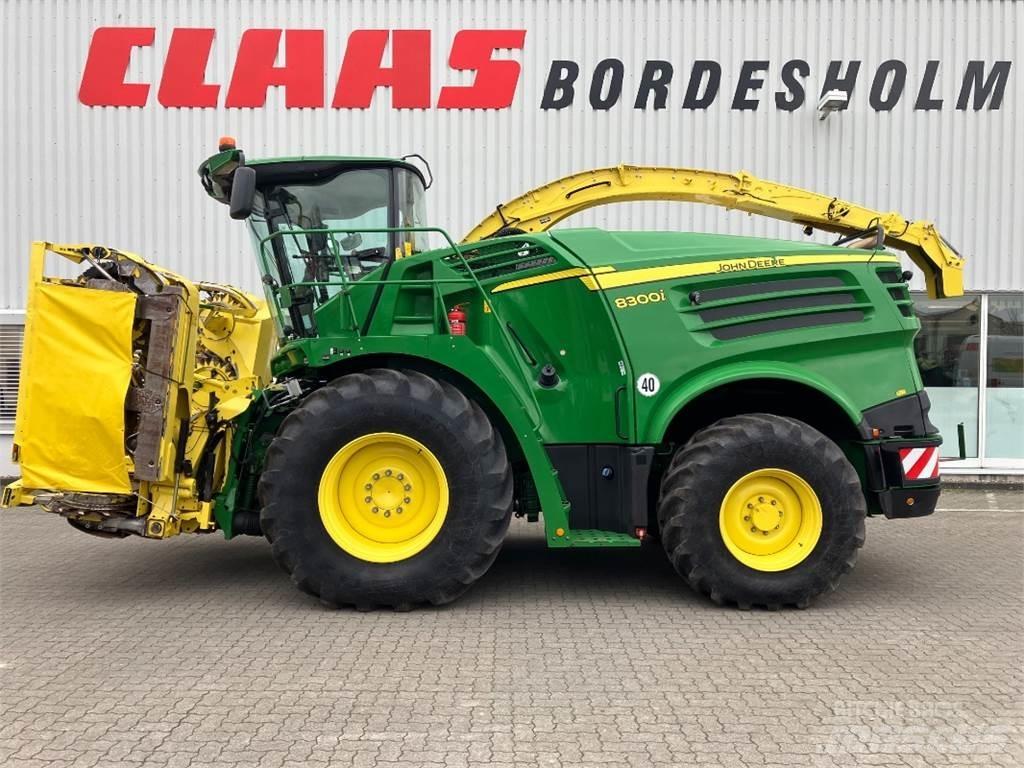 John Deere 8300i حصادات الأعلاف
