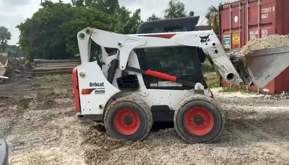 Bobcat S650 لوادر انزلاقية التوجيه