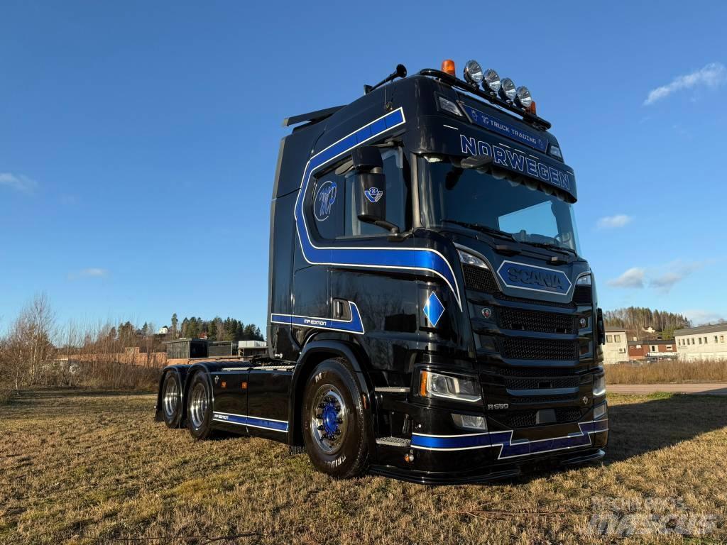Scania R 650 وحدات الجر