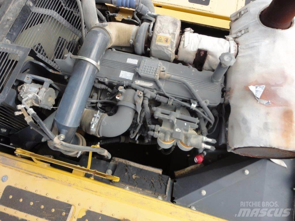 Komatsu PC 350 LC-8 حفارات زحافة