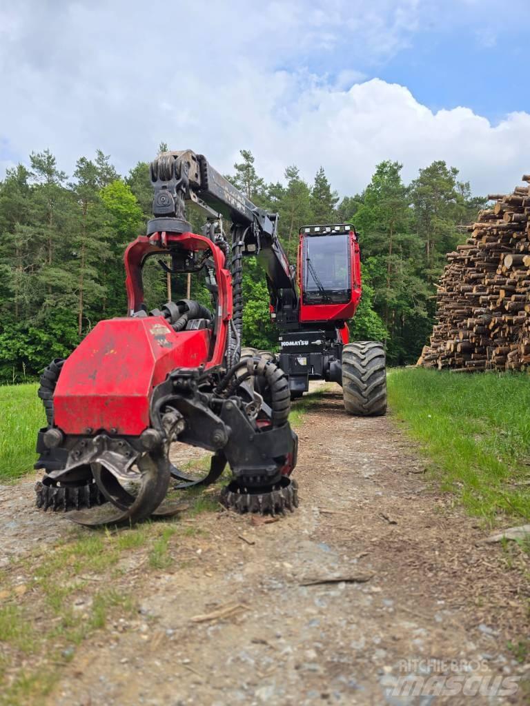 Komatsu 931 XC حصادات