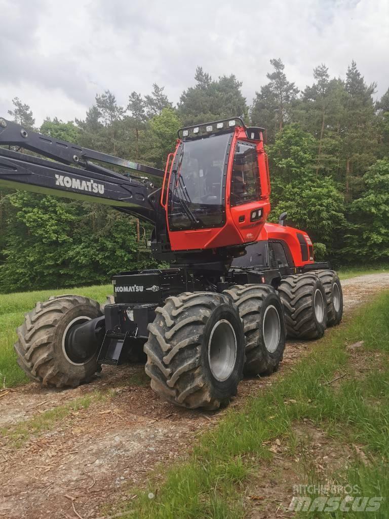 Komatsu 931 XC حصادات