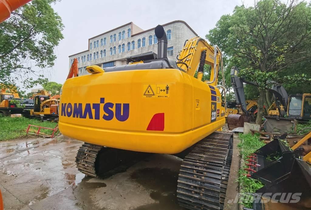 Komatsu PC 220-7 حفارات زحافة