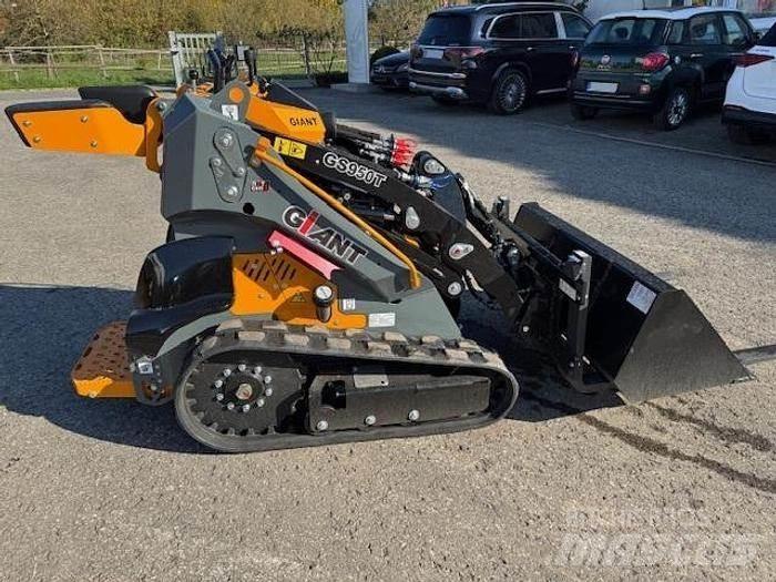 GiANT GS 950T لوادر بعجل