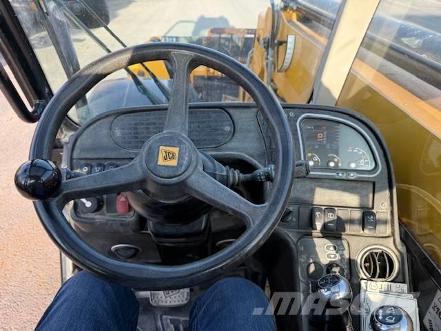 JCB 533-105 مناولات متداخلة
