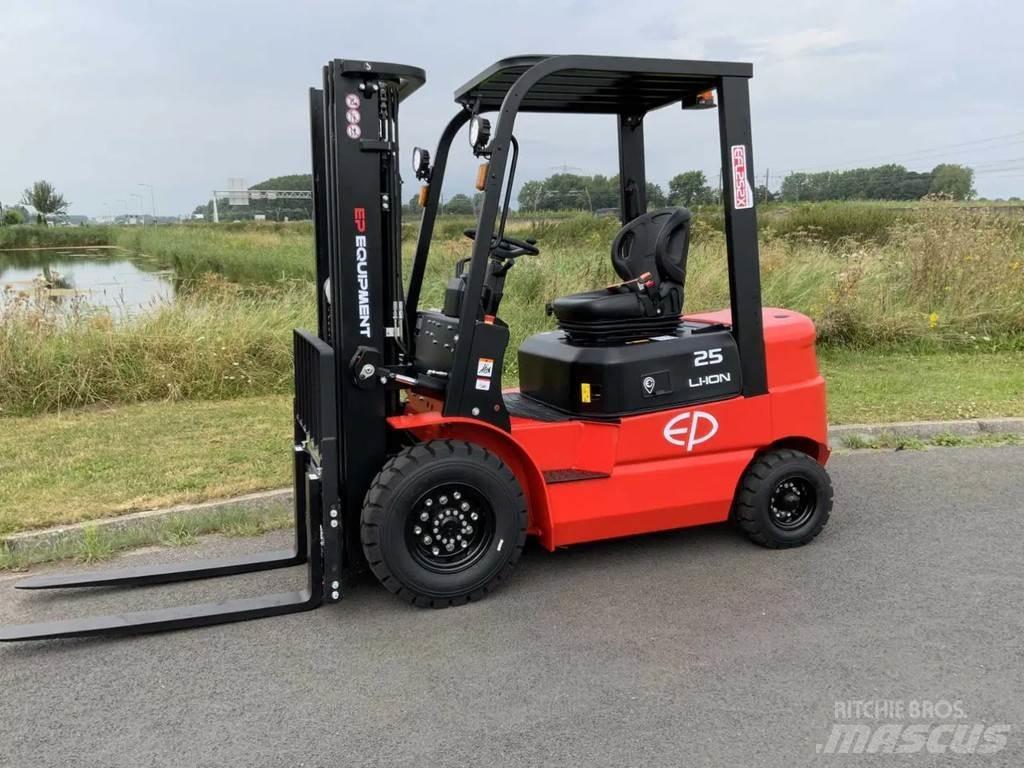 EP EFL 252 XS شاحنات ذات رافعات شوكية تعمل بالكهرباء