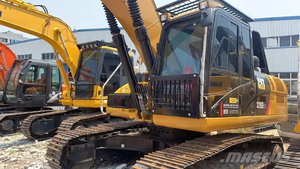 CAT 326D حفارات زحافة