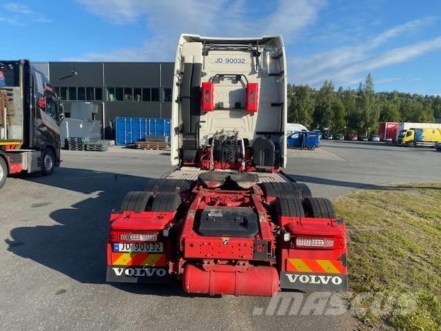 Volvo FH116 650 وحدات الجر