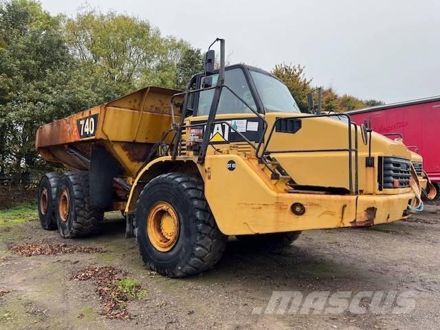 CAT 740 ساحبات مفصلية