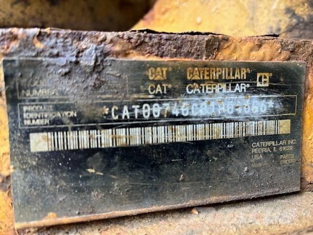 CAT 740 ساحبات مفصلية