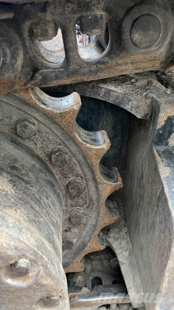 Hitachi ZX210LCN-6 حصادات