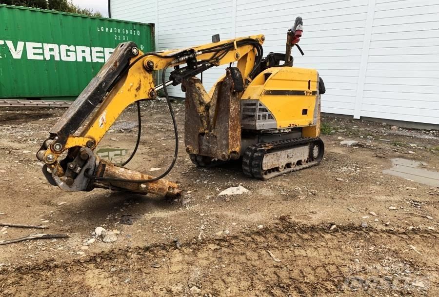 Brokk 160 حفارات هدم