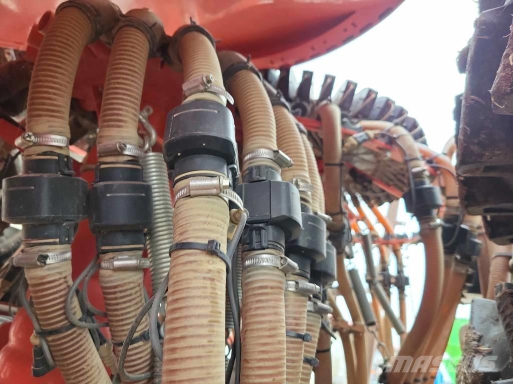 Kuhn Espro R 6000 C مثاقيب مدمجة
