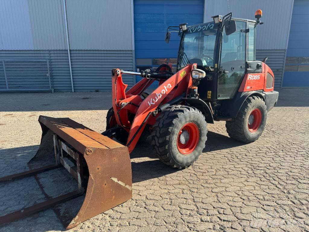 Kubota R085 لوادر بعجل
