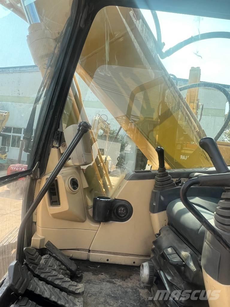 CAT 320C حفارات زحافة