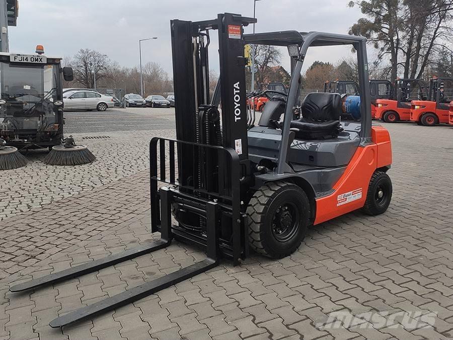 Toyota 02-8FGF20 شاحنات LPG