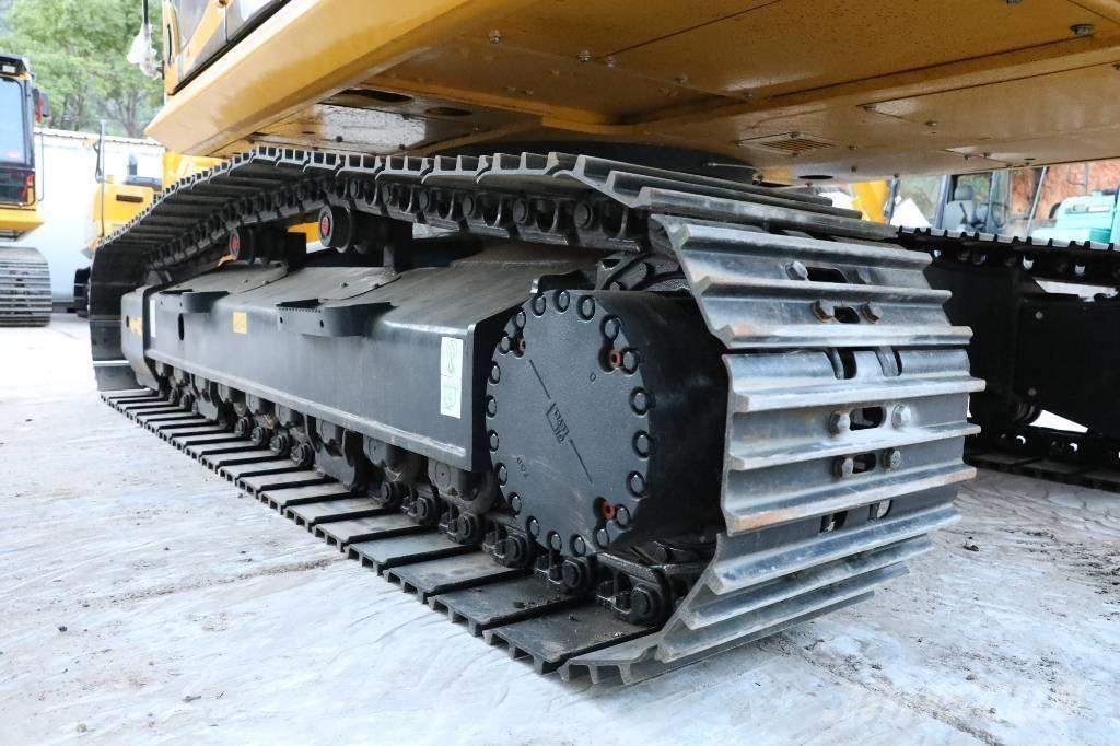 Komatsu PC 210 LC-8 حفارات زحافة