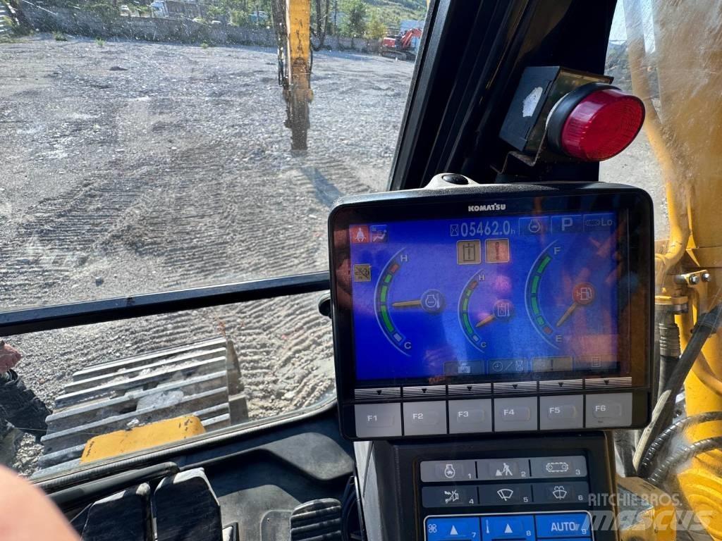 Komatsu PC 360 LC-10 حفارات زحافة