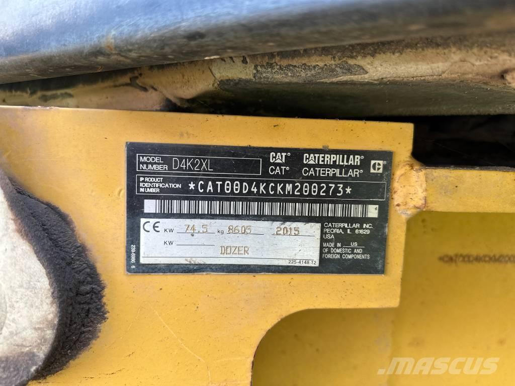 CAT D 4 K 2 XL بلدوزرات مجنزرة