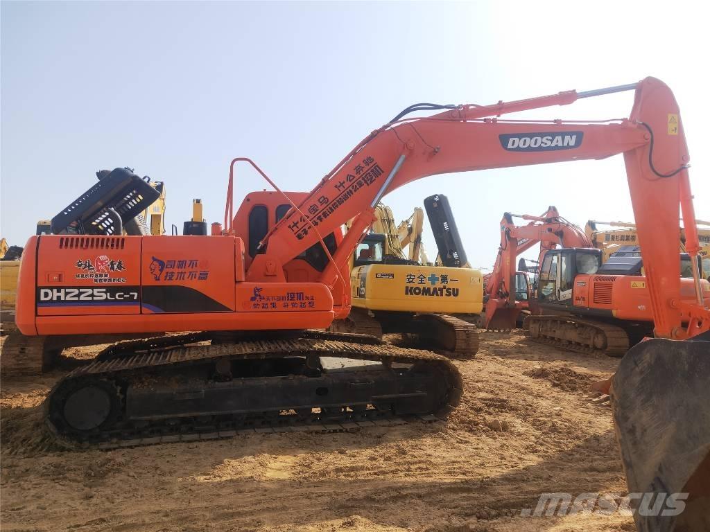Doosan DH225LC-7 حفارات زحافة