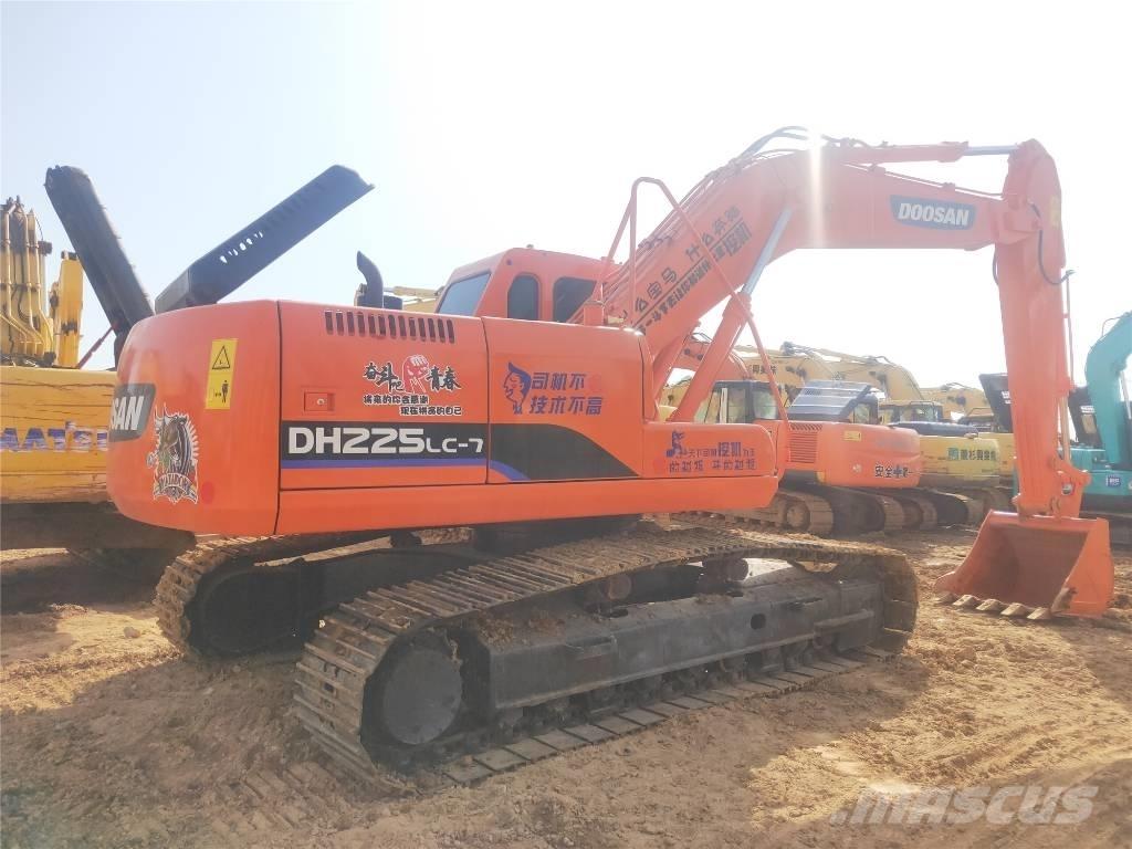 Doosan DH225LC-7 حفارات زحافة