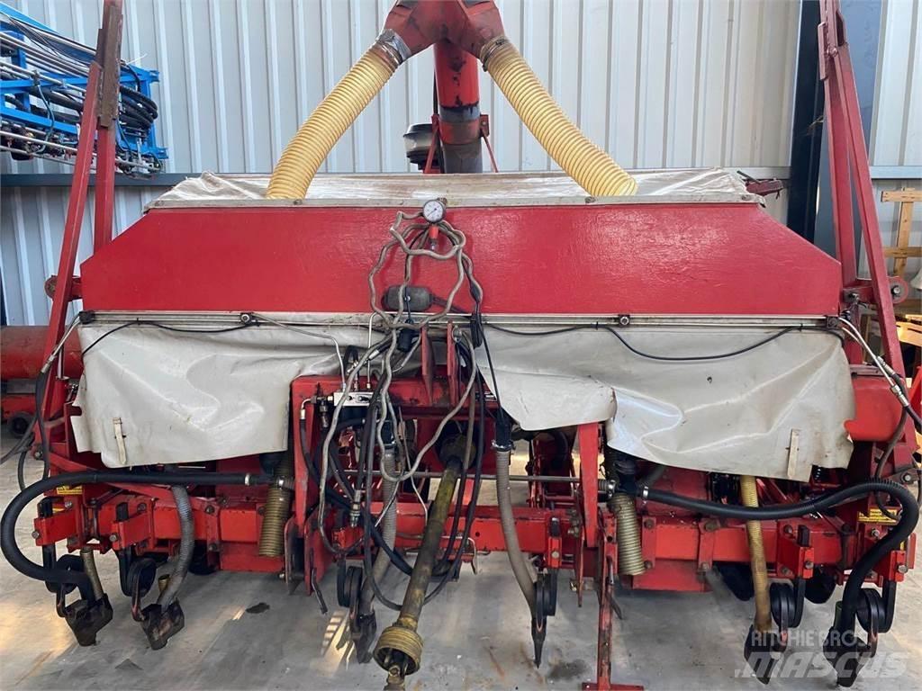 Becker Aeromat 6 T ماكينات زراعية أخرى