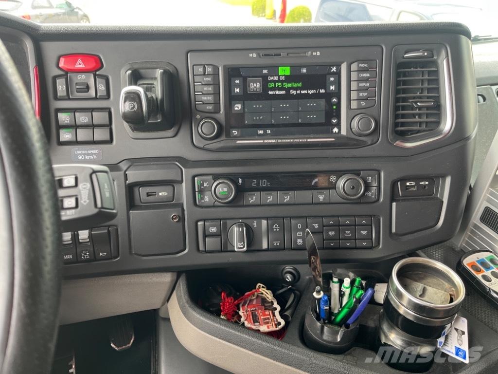 Scania S 580 V8 وحدات الجر