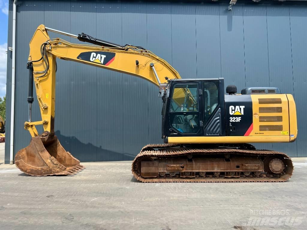 Volvo EC250E L حفارات زحافة