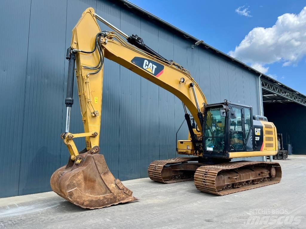 Volvo EC250E L حفارات زحافة