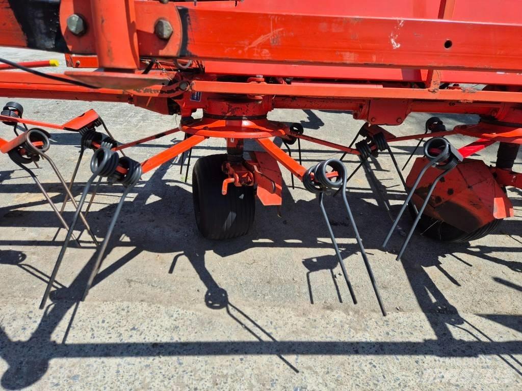 Kuhn GF 8501 MHO مكابس وميبسات التبن