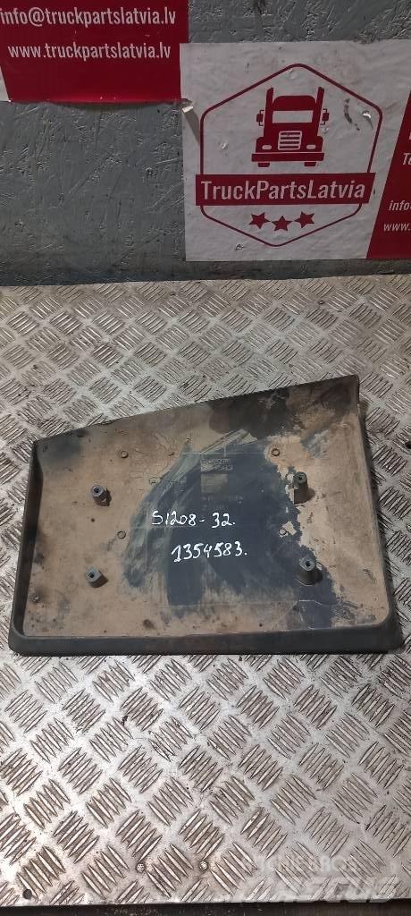 Scania 94 D.   1354583 كابينة والداخلية