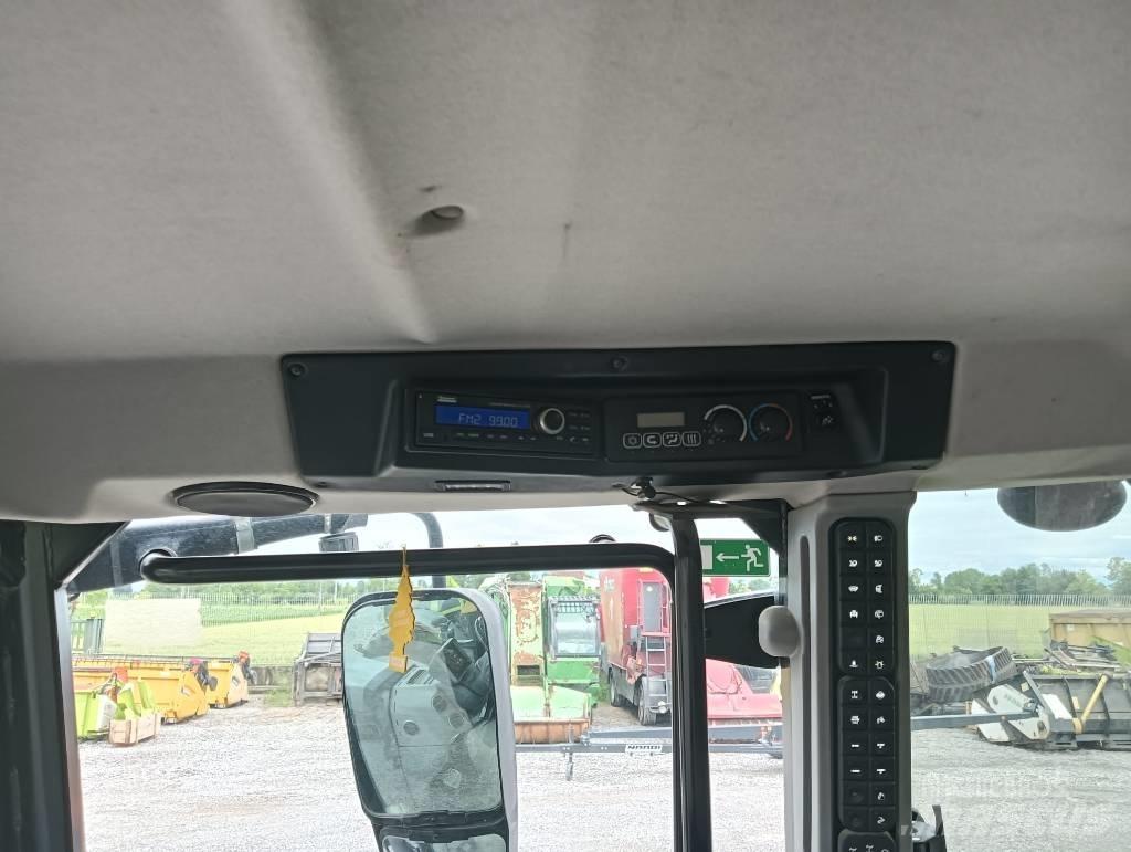 JCB Fastrac 4220 الجرارات