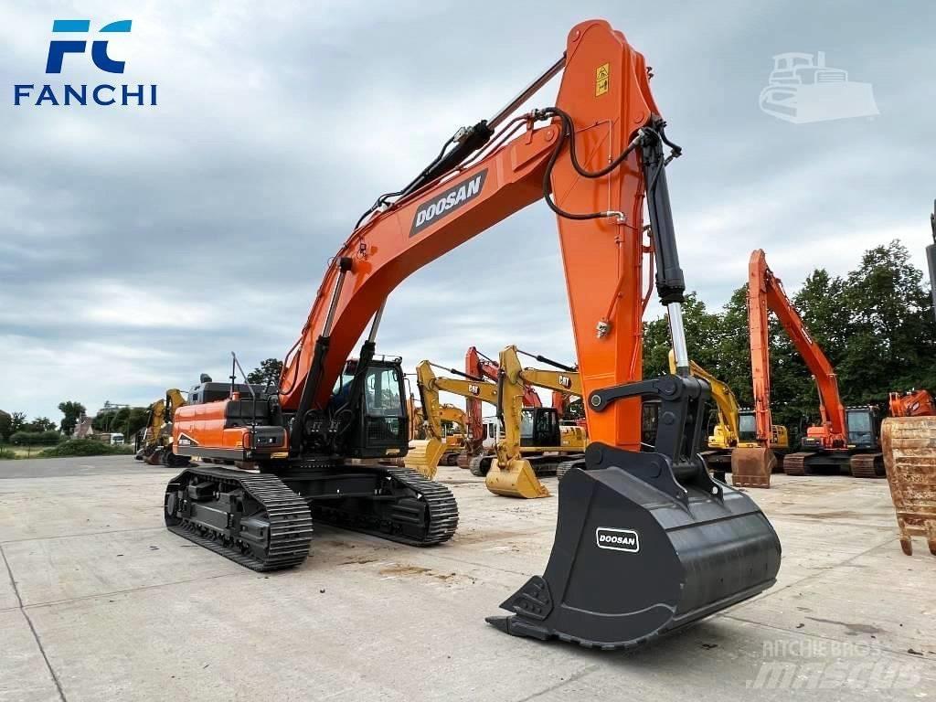 Doosan DX 530 LC-3 حفارات زحافة