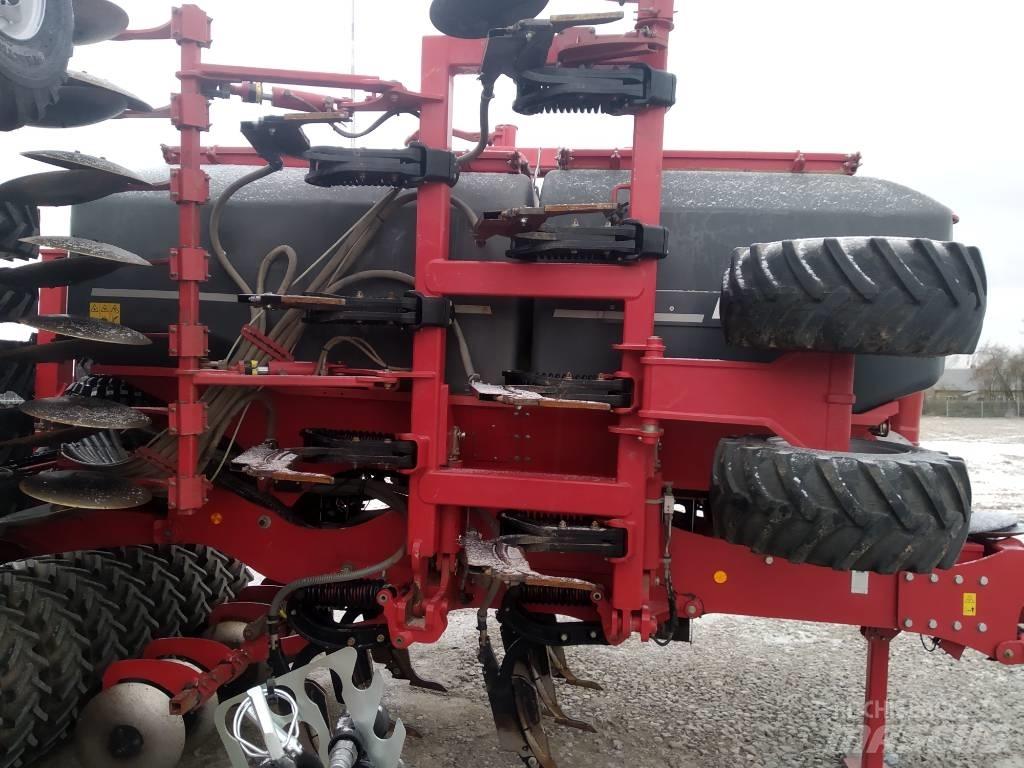 Horsch Focus 6 TD مثاقيب