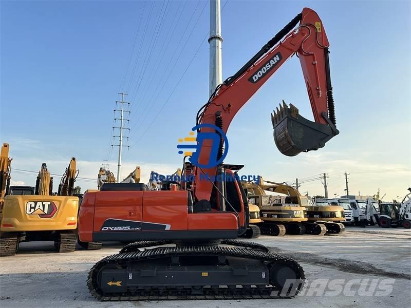 Doosan DX 225 LCA حفارات زحافة