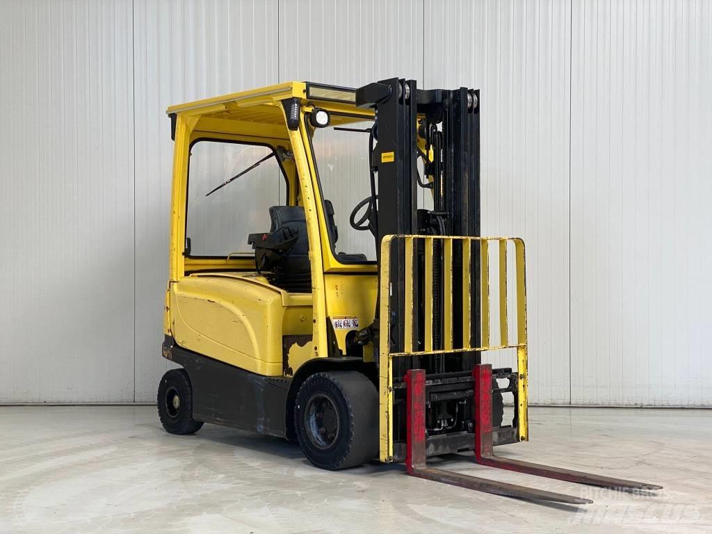 Hyster J2.5XN شاحنات ذات رافعات شوكية تعمل بالكهرباء