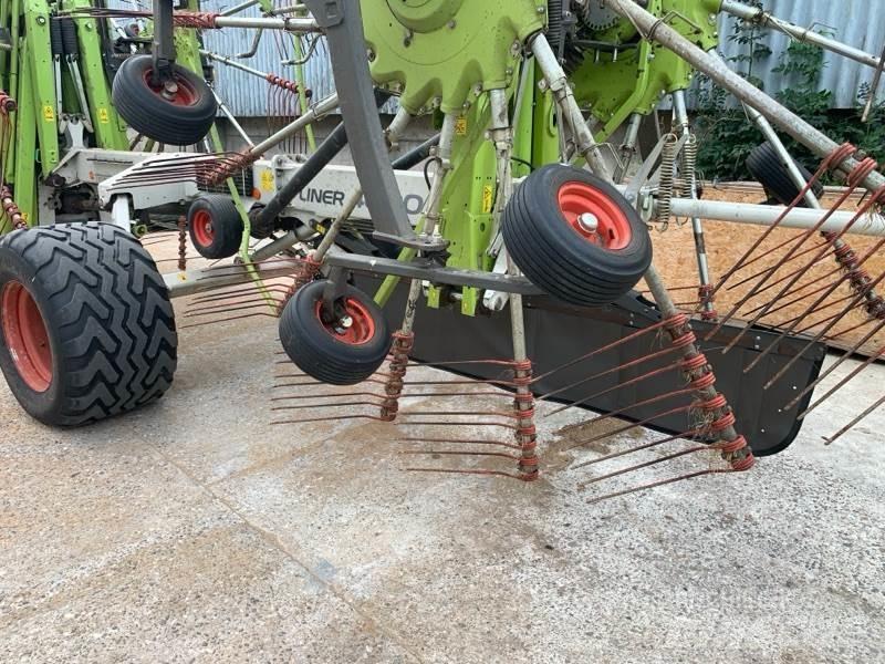 CLAAS Liner  4000 معدات حصد