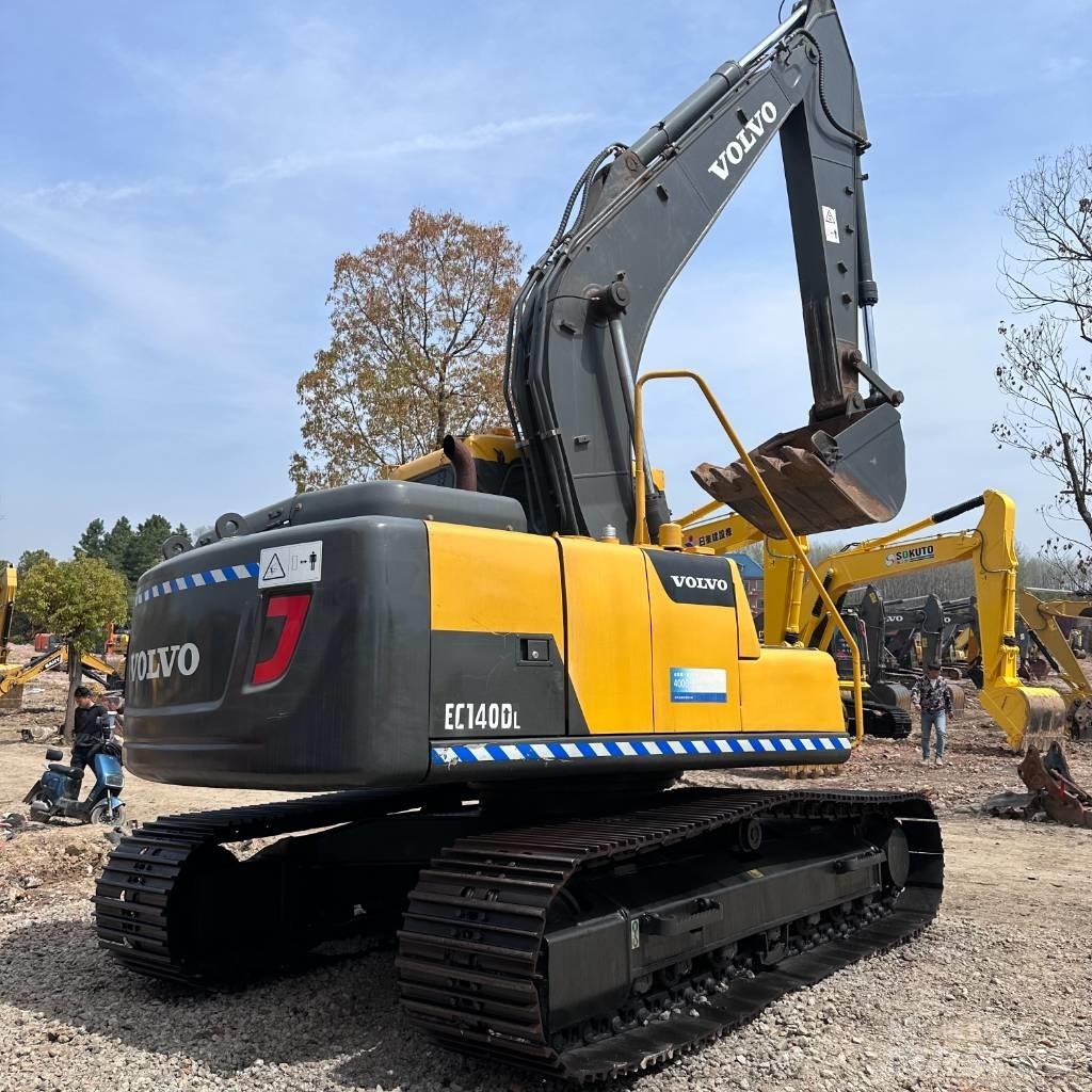 Volvo EC 140 DL حفارات زحافة
