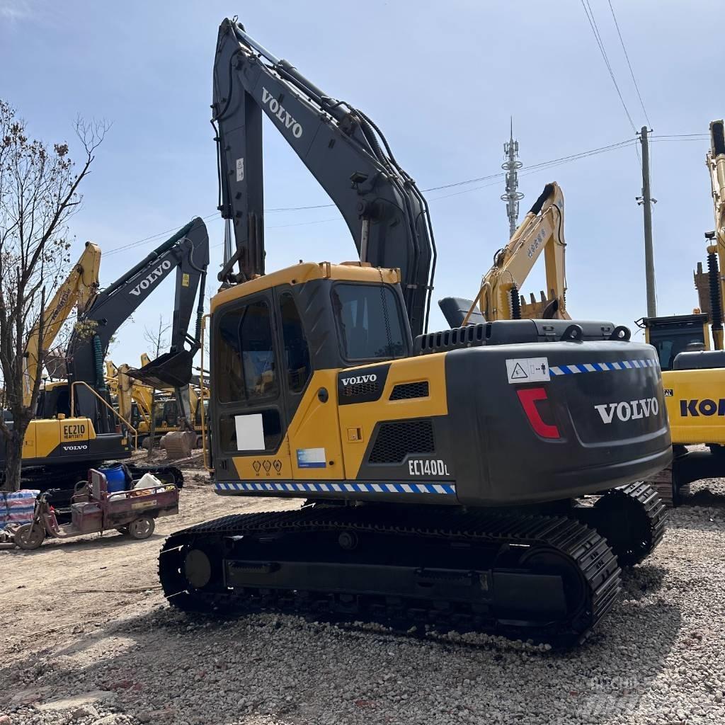 Volvo EC 140 DL حفارات زحافة